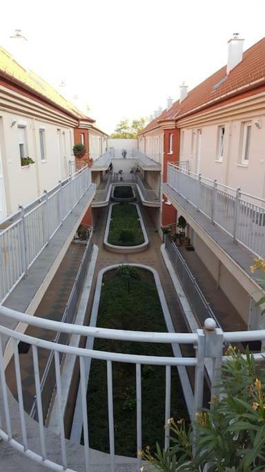Gabica Apartman Debrecen Exterior photo